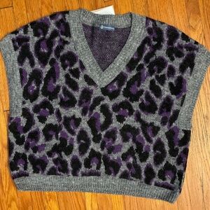Democracy Grey/Purple Leopard Sweater Vest Womens Sz Med - Great for the office